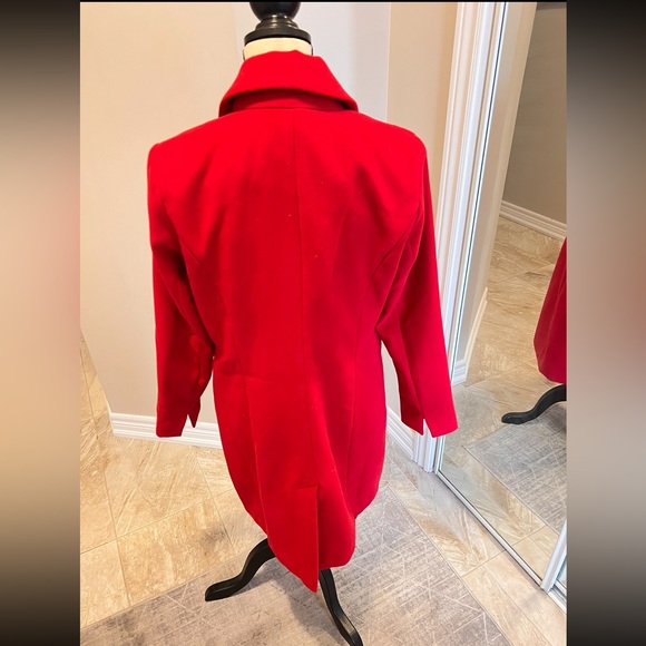 Beautiful brand new red midi jacket - Picture 2 of 3